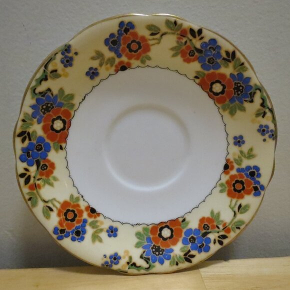 Aynsley Teacup Trio plus one extra Orphan Saucer Bone China A4500 England - Picture 7 of 8